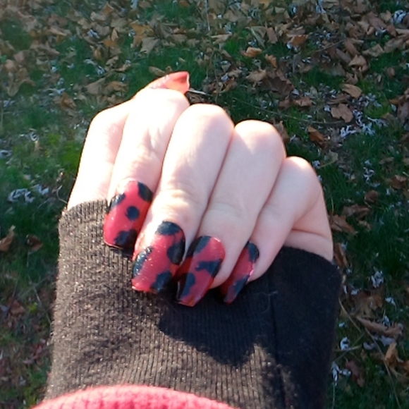 Black and red cow print coffin Press on nails - Picture 1 of 5